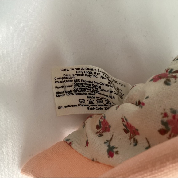 NEW Authentic Gucci Mirror with Cloth Case - Picture 9 of 9